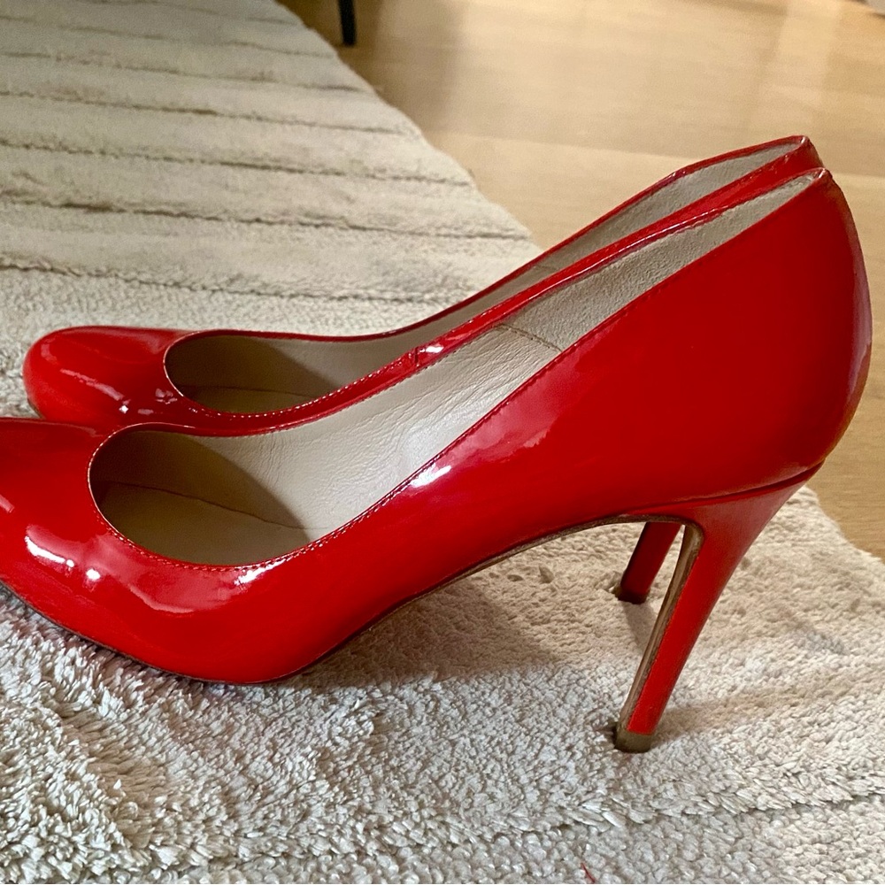LK Bennett 8.5 Classic Red Patent High Heel Pumps - Women